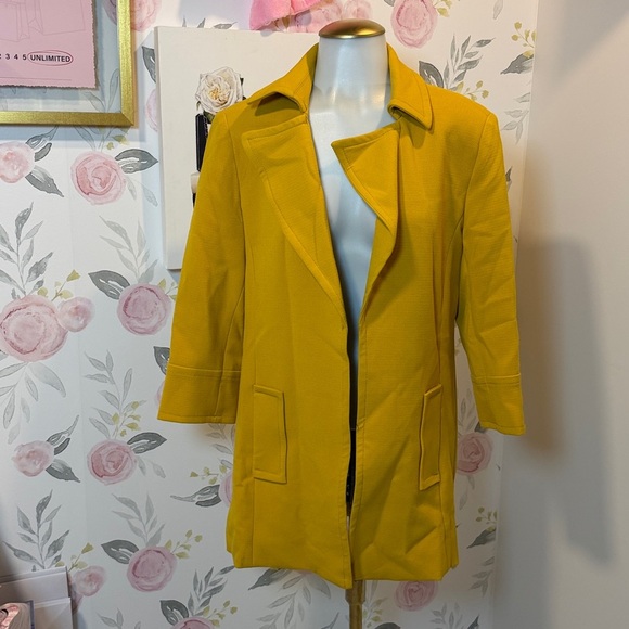 Jackets & Blazers - NWT Yellow/Mustard Quarter Sleeve Jacket